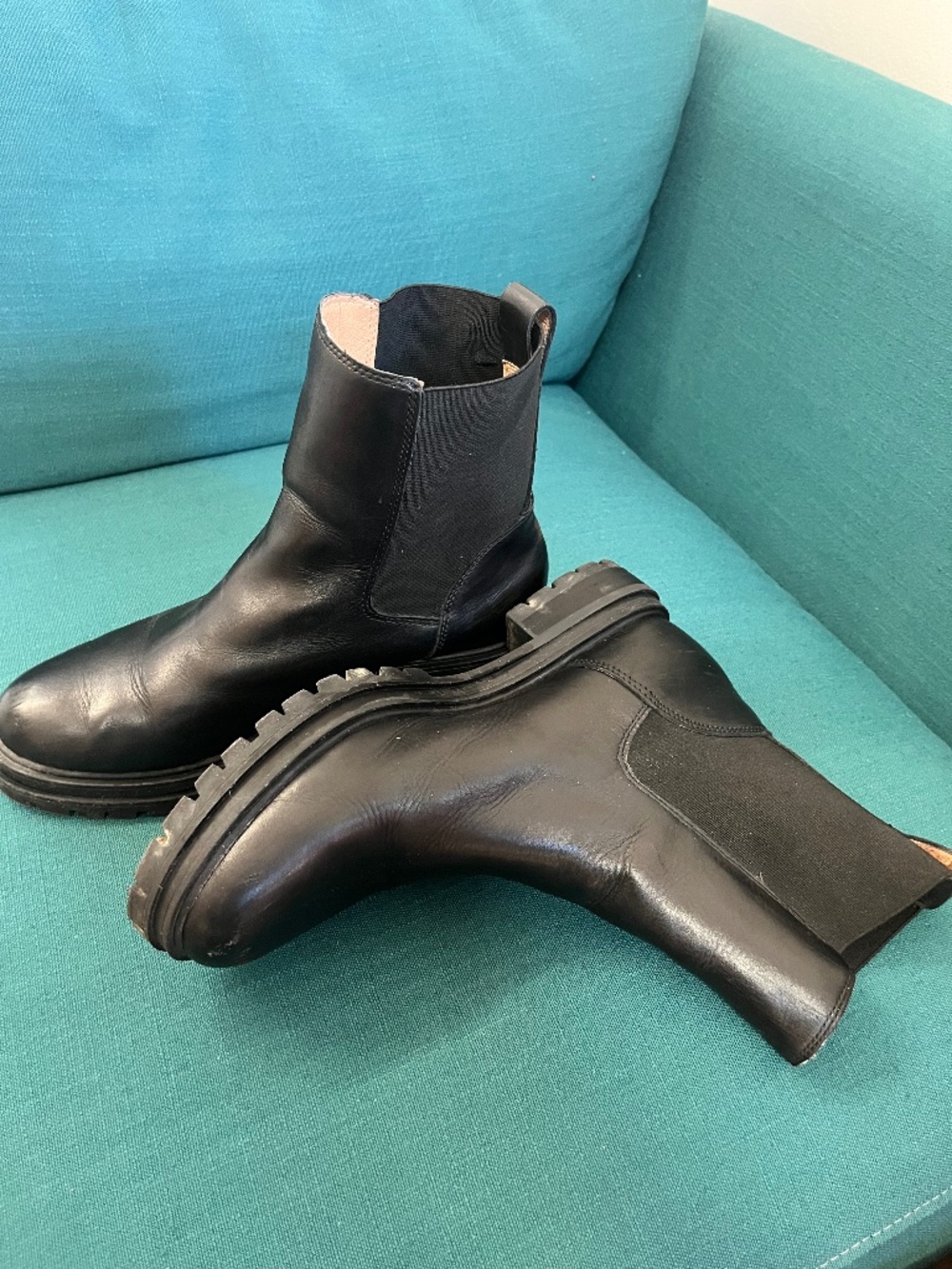 Madewell The Bradley Chelsea Lugsole Boot